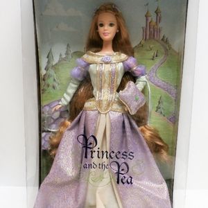 NWT 2000 Barbie Princess and the Pea